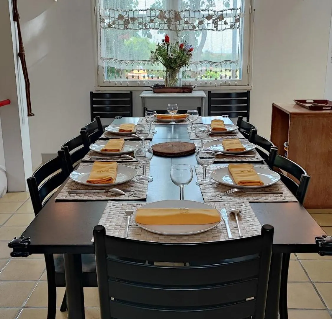 Holiday home Maison Familiale Vue Mer 8 Personnes Locmaria France